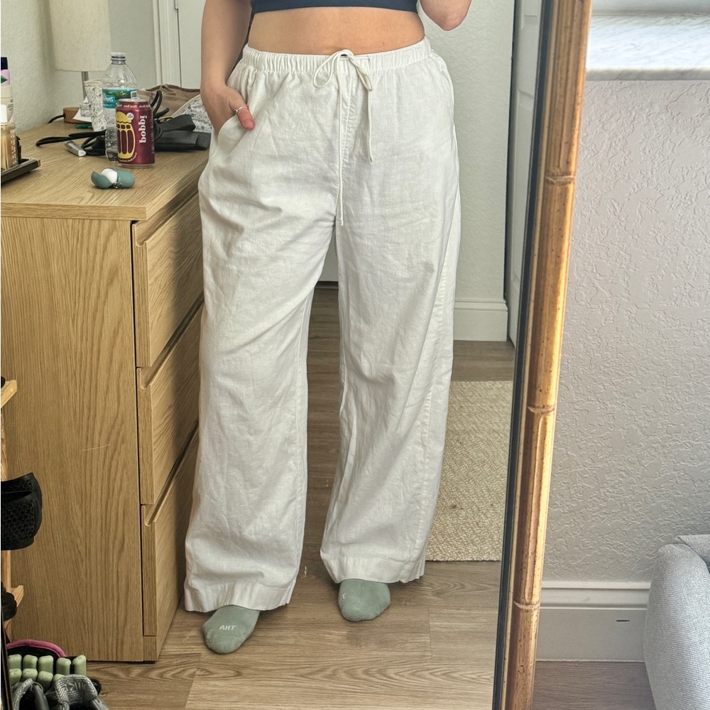 Abercrombie Relaxed Drawstring Linen-Blend Pants in White- Size Medium